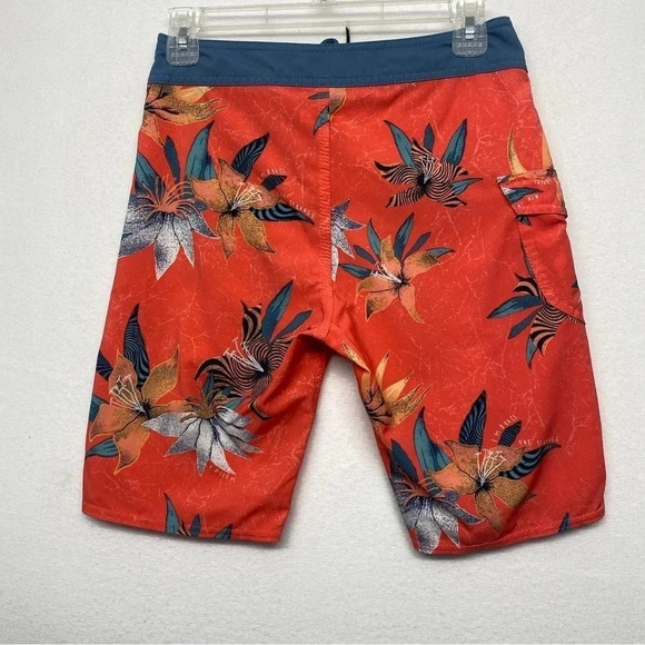 Volcom 27 / XS MEN’s Floral Swim Trunks Boardshorts - Picture 2 of 5